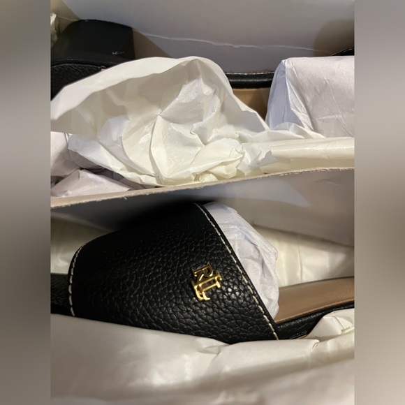 NEW Ralph Lauren Fay Tumbled Leather Sandals - Picture 9 of 11